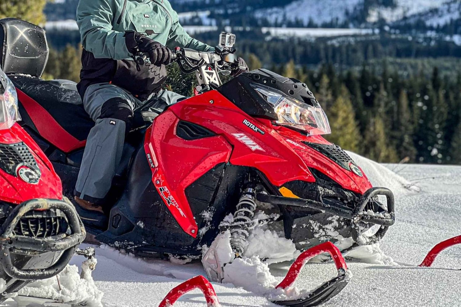 Fra Krakow: Snøscootereventyr og tur til de termiske badene