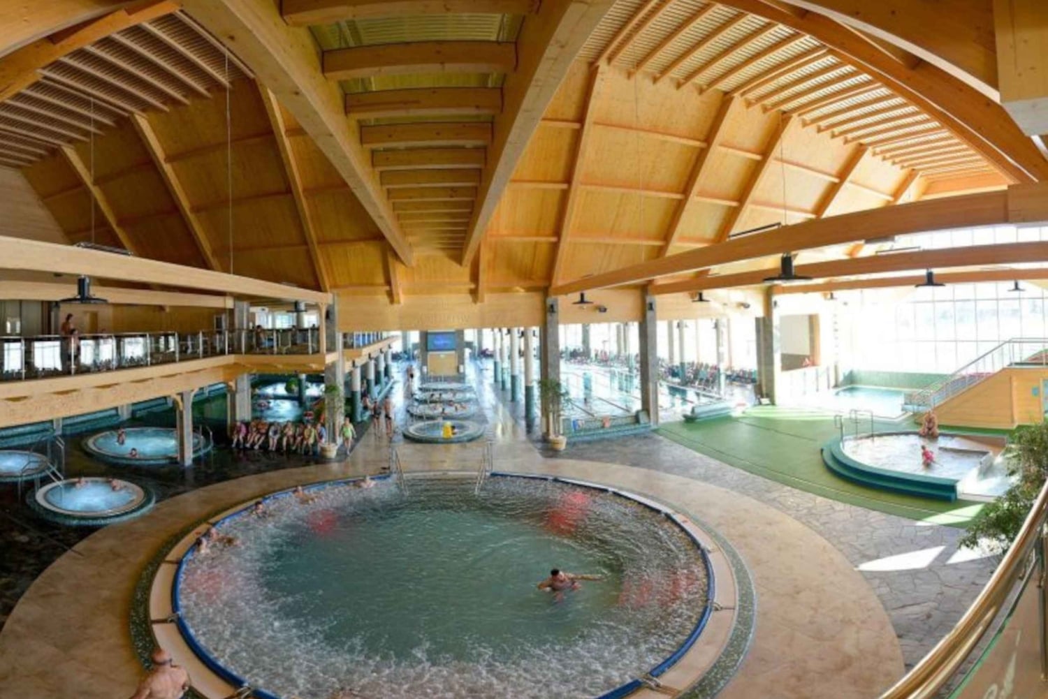 Da Cracovia: passeggiata sulle cime degli alberi in Slovacchia e tour delle terme