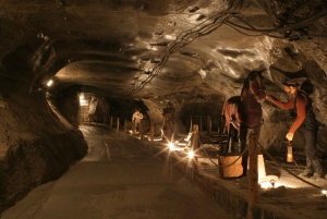 From Krakow: Wieliczka Salt Mine Classic Tour with Guide