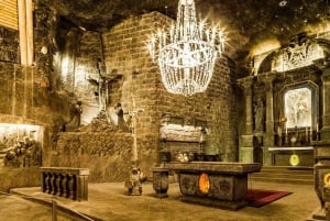 Z Krakowa: Kopalnia Soli Wieliczka Wycieczka z przewodnikiem i opcja odbioru