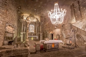 Z Krakowa: Kopalnia Soli Wieliczka Wycieczka z przewodnikiem i opcja odbioru