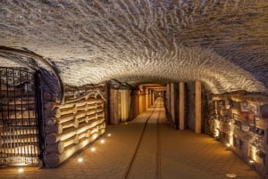 Z Krakowa: Zwiedzanie kopalni soli w Wieliczce
