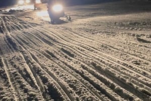 Desde Cracovia: Paseo Nocturno en Moto de Nieve por Zakopane, Hoguera,