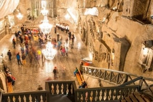 Z Warszawy: Wycieczka z przewodnikiem do Kopalni Soli w Wieliczce i Krakowa