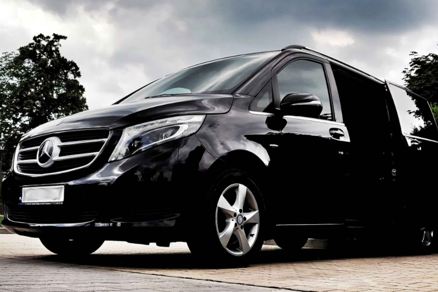 Katowice Airport: Private Transfer from/to Krakow