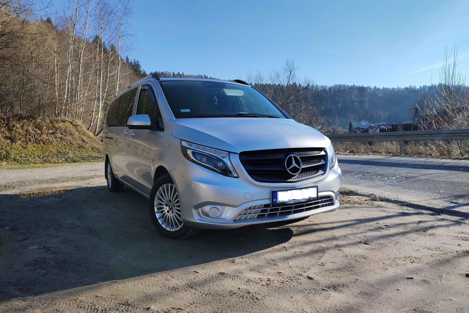 Katowice - Krakow: Premium-Class Private Airport Transfer