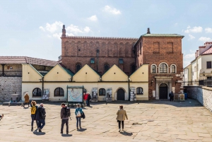 Kraków: 3-Day Wawel Castle, Wieliczka, and Auschwitz Tour