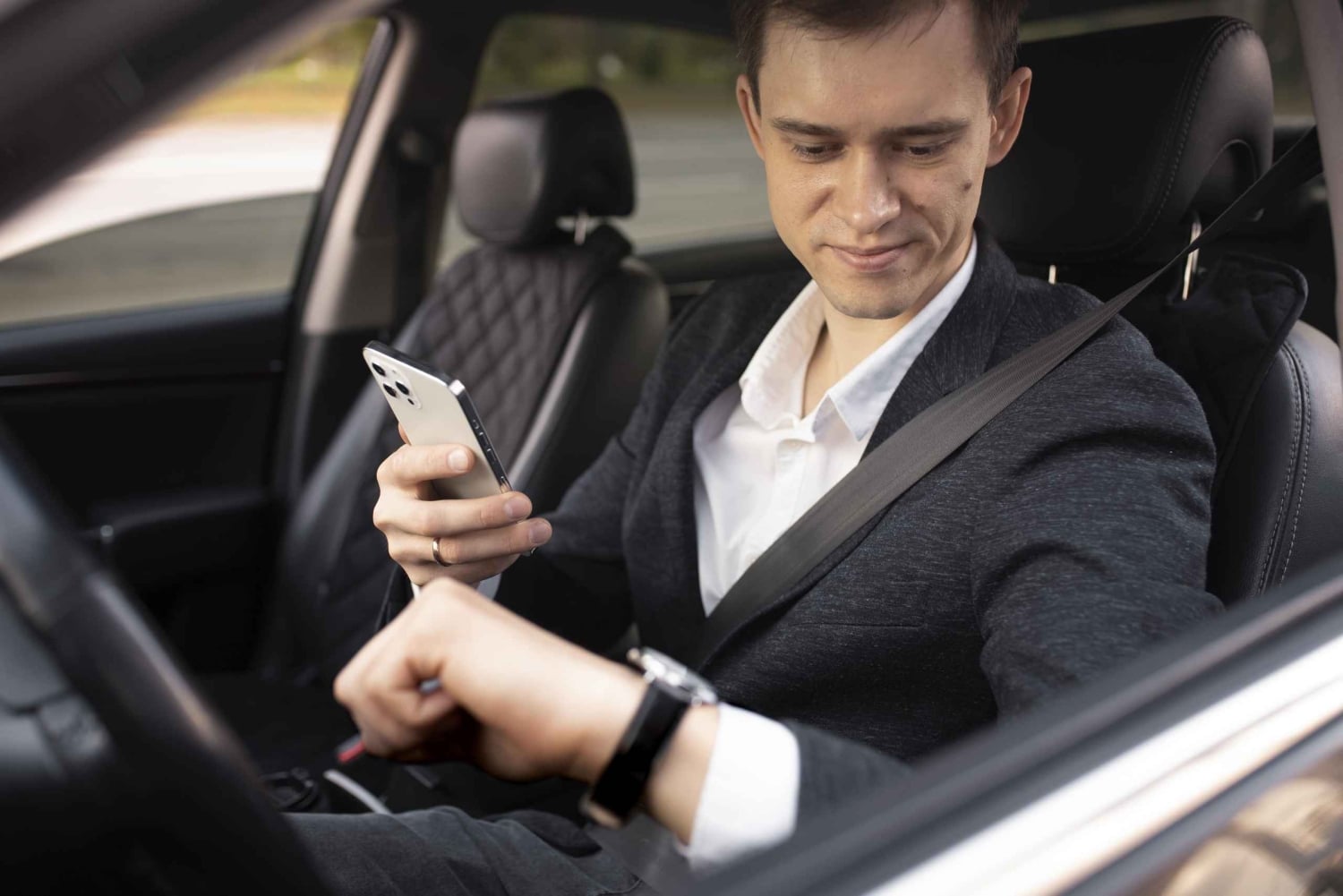 Kraków: Airport Private Transfer by Luxury Car