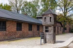 Cracovia: Trasferimento in autobus di sola andata per il Museo di Auschwitz-Birkenau