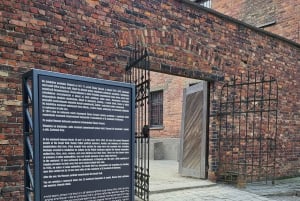 Krakau: Auschwitz-Birkenau Tour Beperkt tot 15 Bezoekers