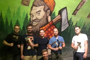 Cracovia: lancio dell'ascia con un istruttore pro