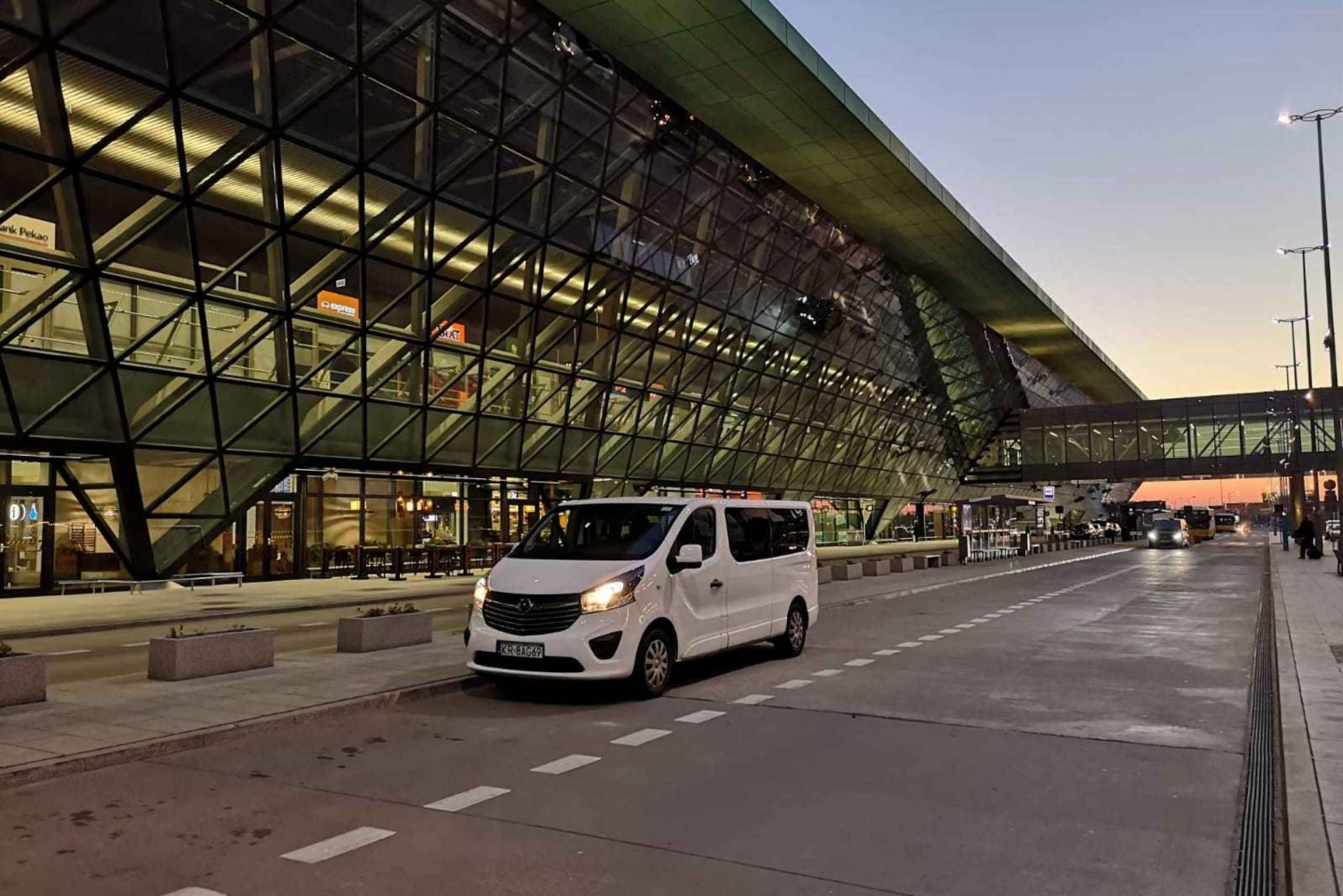 Cracóvia: Traslado privado de/para o aeroporto de Cracóvia (KRK)