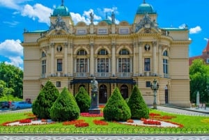 Krakow: Electric Car Sightseeing Tour