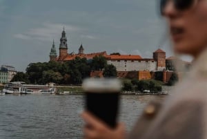 Cracovia: Crucero turístico nocturno con bebida