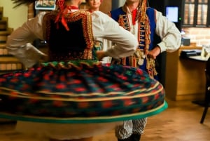 Krakow : Folkshow Middag Dryck och skoj ! Boka nu!