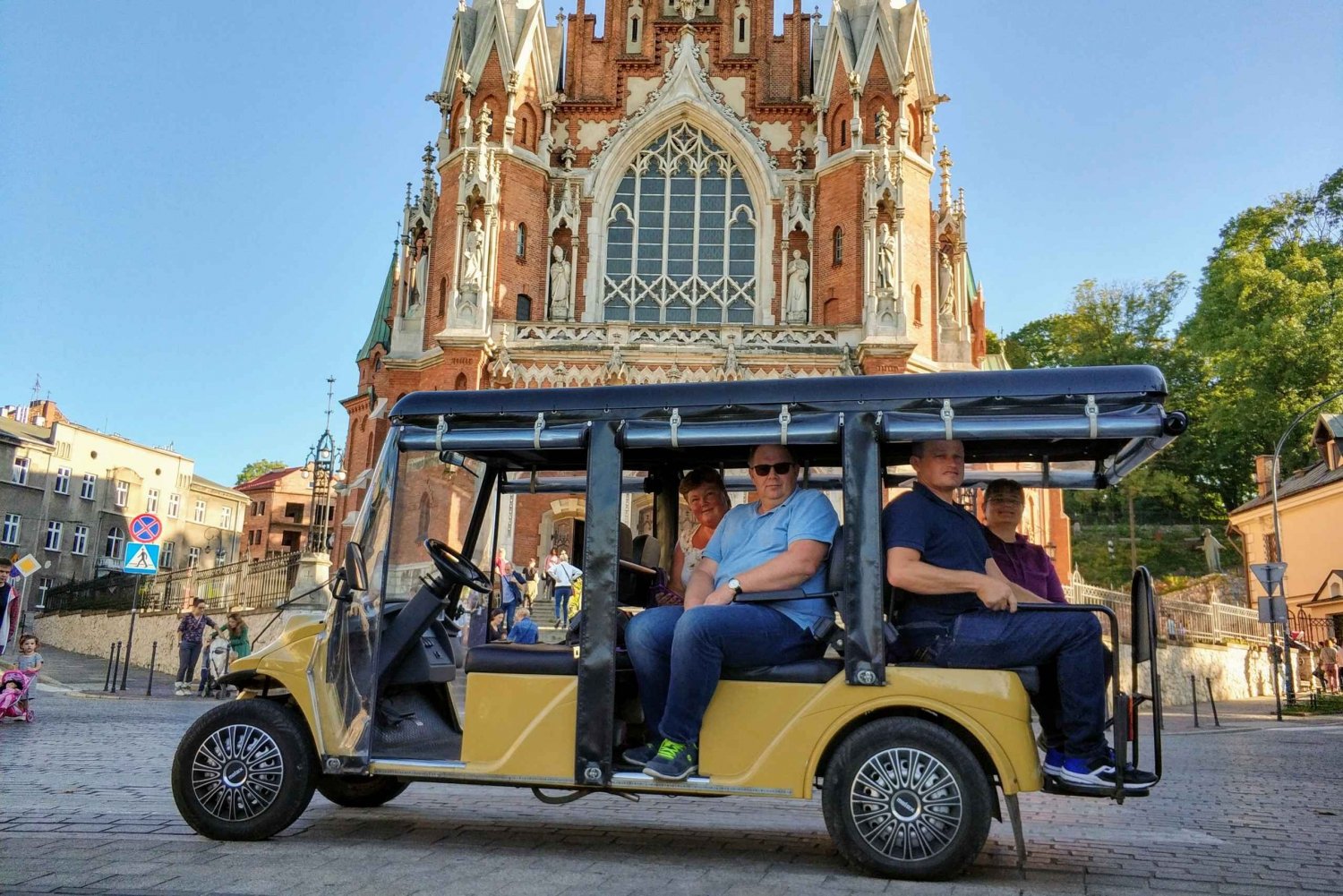 Krakow: Guided Sightseeing Tour in an Electric Car
