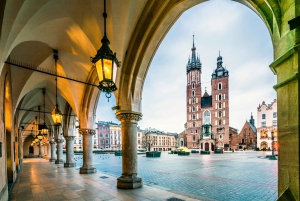 Krakow: Guided Walking Tour with Storyteller