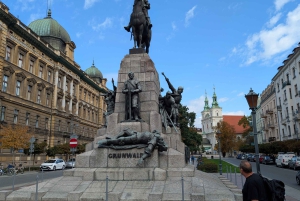 Krakow: Guided Walking Tour with Storyteller