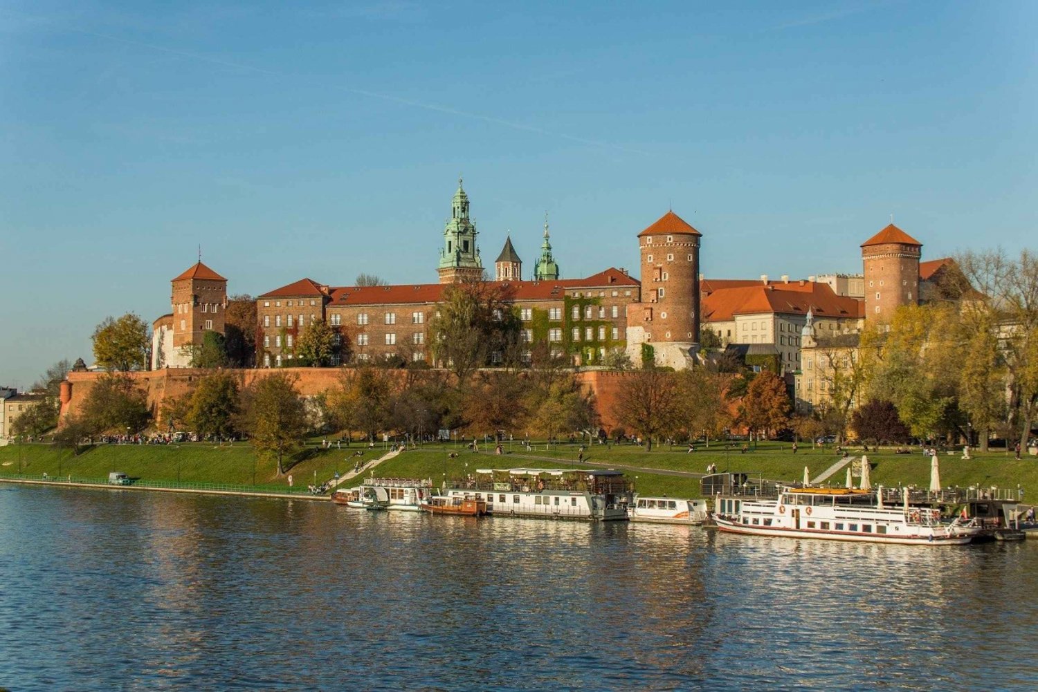 Cracovia: tour guidato di Wawel, pranzo e crociera sul fiume Vistola