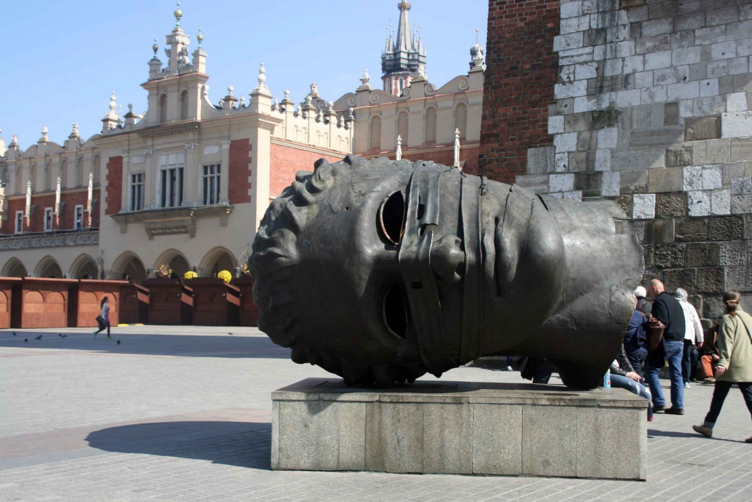 Krakow: Historic Old Town and Royal Castle Guided Tour