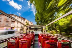 Cracovia: tour en autobús turístico con paradas libres y audioguía