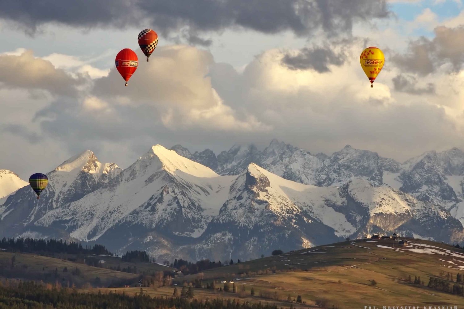 Cracovia: tour esclusivo in mongolfiera con champagne