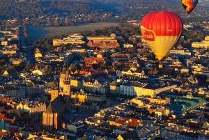 Cracovia: tour esclusivo in mongolfiera con champagne
