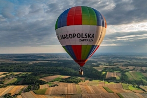 Cracovia: tour esclusivo in mongolfiera con champagne