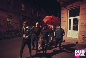 Krakow: Kazimierz Pub Crawl with 1-Hour of Unlimited Drinks