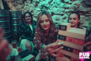 Kraków: Pub Crawl na Kazimierzu z 1-godzinną nielimitowaną ilością drinków
