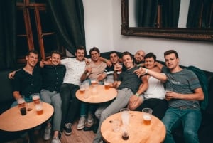 Krakau: Silvester-Pub-Crawl mit 2 Stunden offener Bar