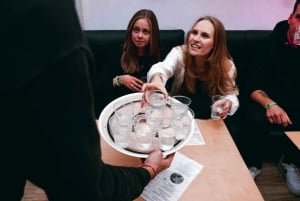 Cracóvia: Véspera de Ano Novo Pub Crawl com 2 horas de bar aberto