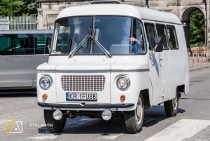 Krakow: Nowa Huta Guided Tour in Vintage Car