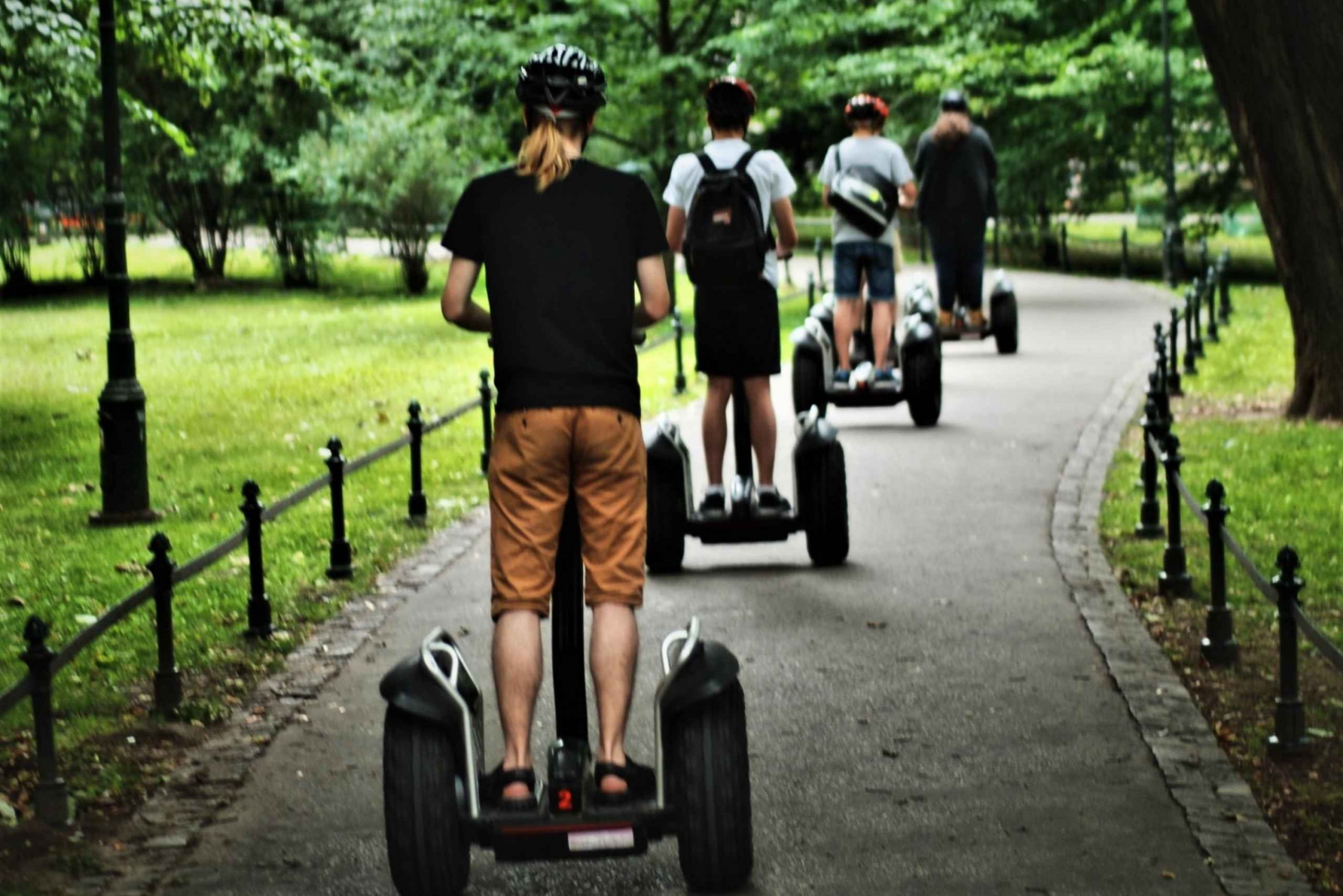 Krakow: Old Town and Wawel Castle 30-Minute Segway X2 Tour