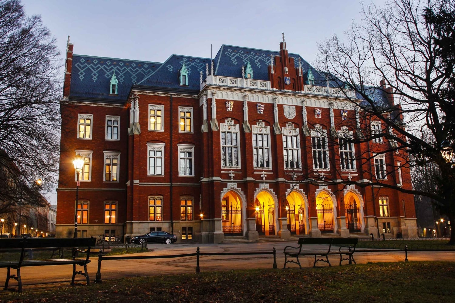 Cracovia: tour a piedi con audioguida della città vecchia con cuffia