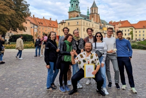 Krakova: Yksityinen Vanhankaupungin komediakävely hullun oppaan kanssa