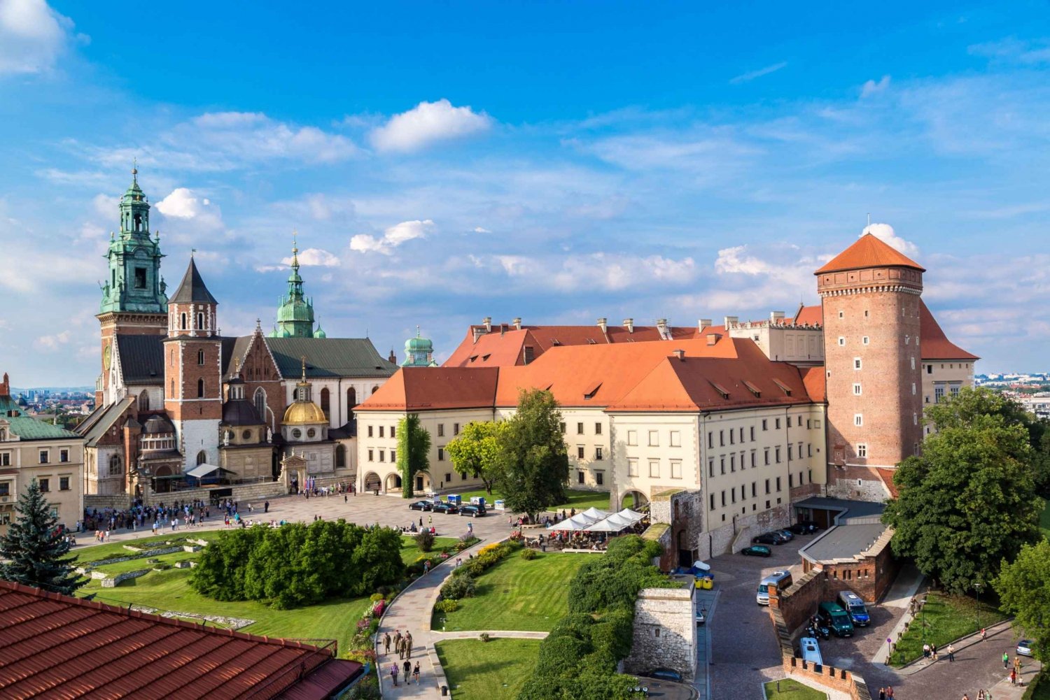 Krakow: Old Town Golf Cart Walk and Wawel Castle Guided Tour