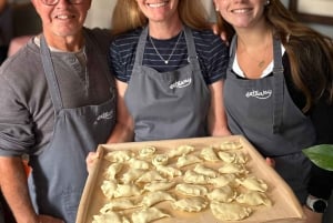 Krakow: Pierogi-matlagningskurs med te och cheesecake