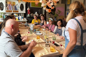 Krakow: Pierogi-matlagningskurs med te och cheesecake