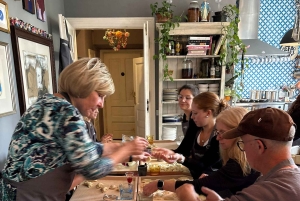 Cracovia: lezione di cucina di pierogi con Marta