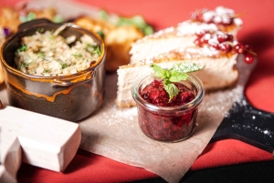 Cracovia: cena folcloristica polacca con crociera fluviale sulla Vistola