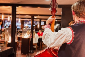 Cracovia: cena folcloristica polacca con crociera fluviale sulla Vistola