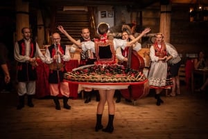 Krakow: Polish Folk Night with Dinner and Unlimited Drinks