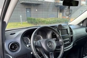 Cracovia: traslado privado al aeropuerto en clase premium