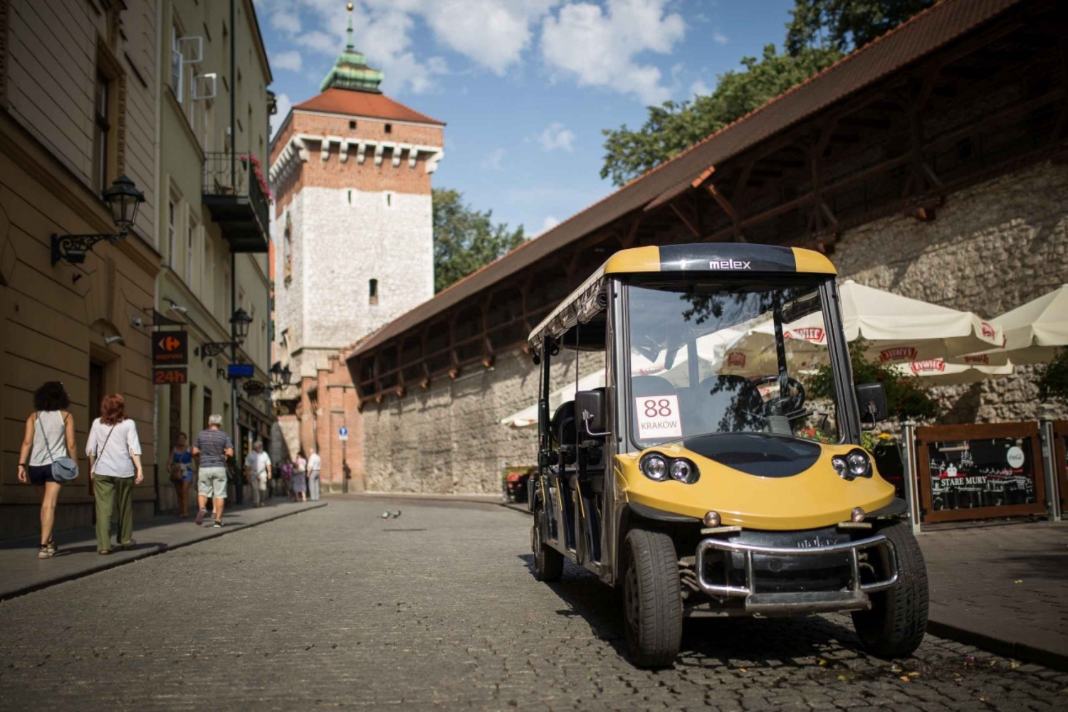 Krakow: Private 3-District Electric Car Tour
