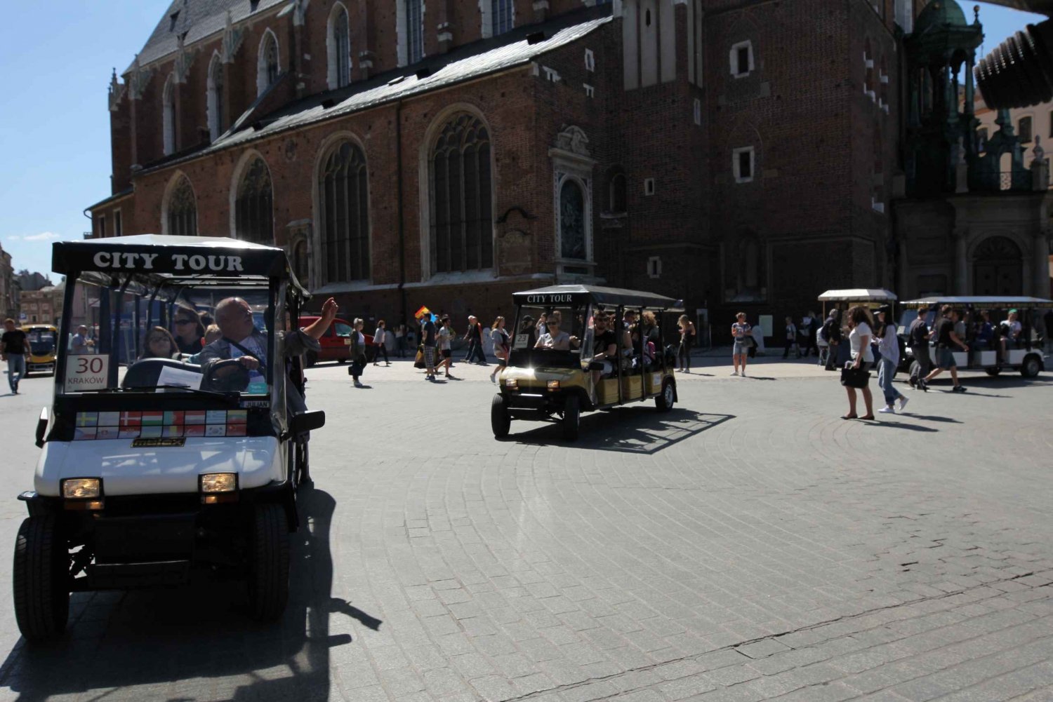 Krakow: Private Guided City Tour by Electric Car