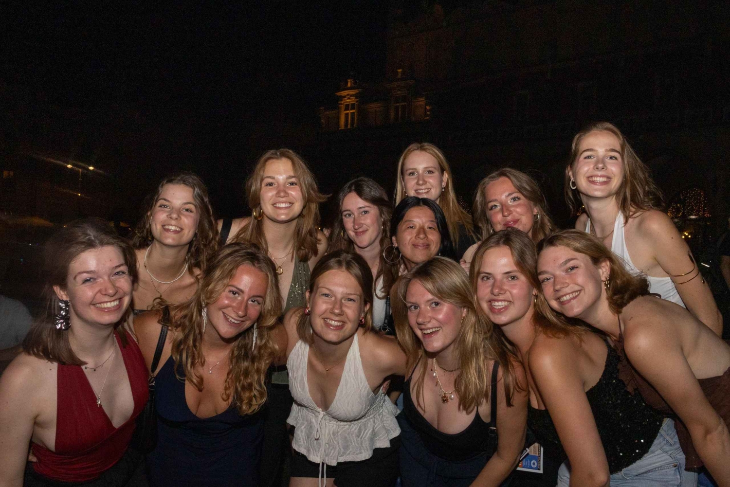 Krakau: Kneipentour 1 Stunde offene Bar, VIP-Eintritt und Begrüßungsdrinks