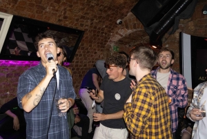 Krakau: Kneipentour 1 Stunde offene Bar, VIP-Eintritt und Begrüßungsdrinks