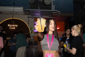 Krakau: Kneipentour 1 Stunde offene Bar, VIP-Eintritt und Begrüßungsdrinks