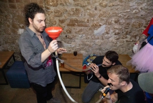 Krakau: Kneipentour 1 Stunde offene Bar, VIP-Eintritt und Begrüßungsdrinks